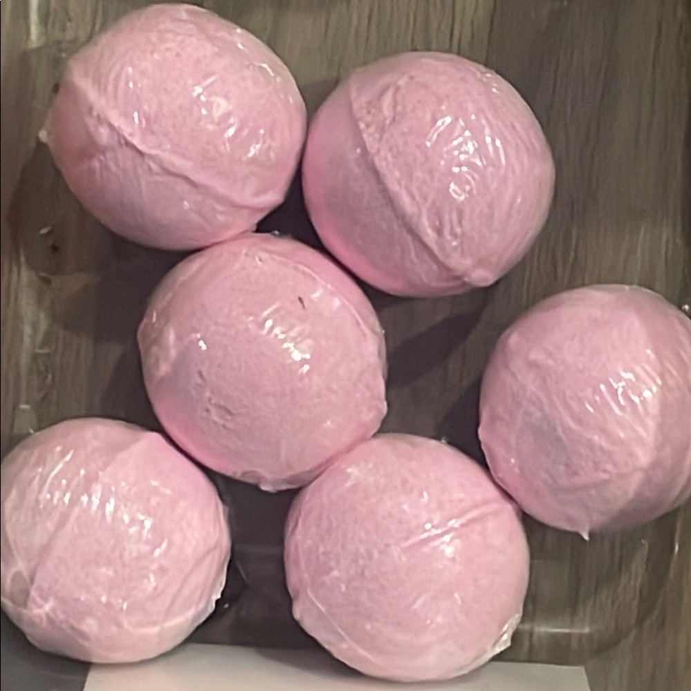 (2x) Bath Bomb Strawberryish  Scent
